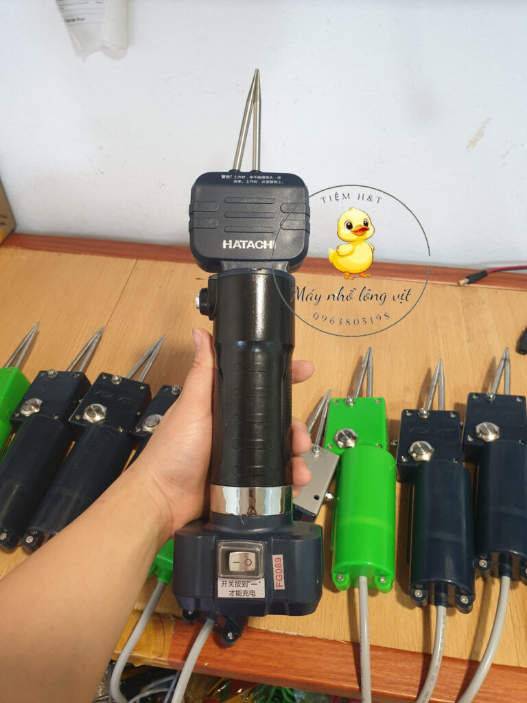 Máy nhổ lông vịt Hitachi chạy pin 