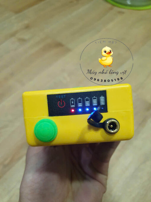 Bảng pin điều khiển của máy C90