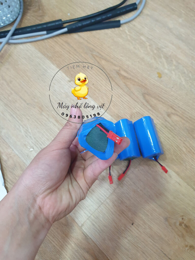 Cục pin thay thế máy D100