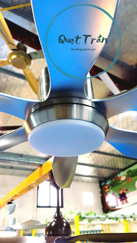 Ảnh thực tế quạt trần 6 cánh màu bạc